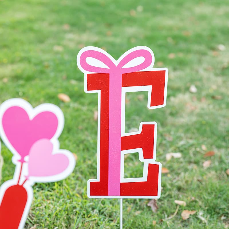 Glitzhome 28"H Set of 4 Valentine's Metal LOVE Yard Stake or Wall Decor