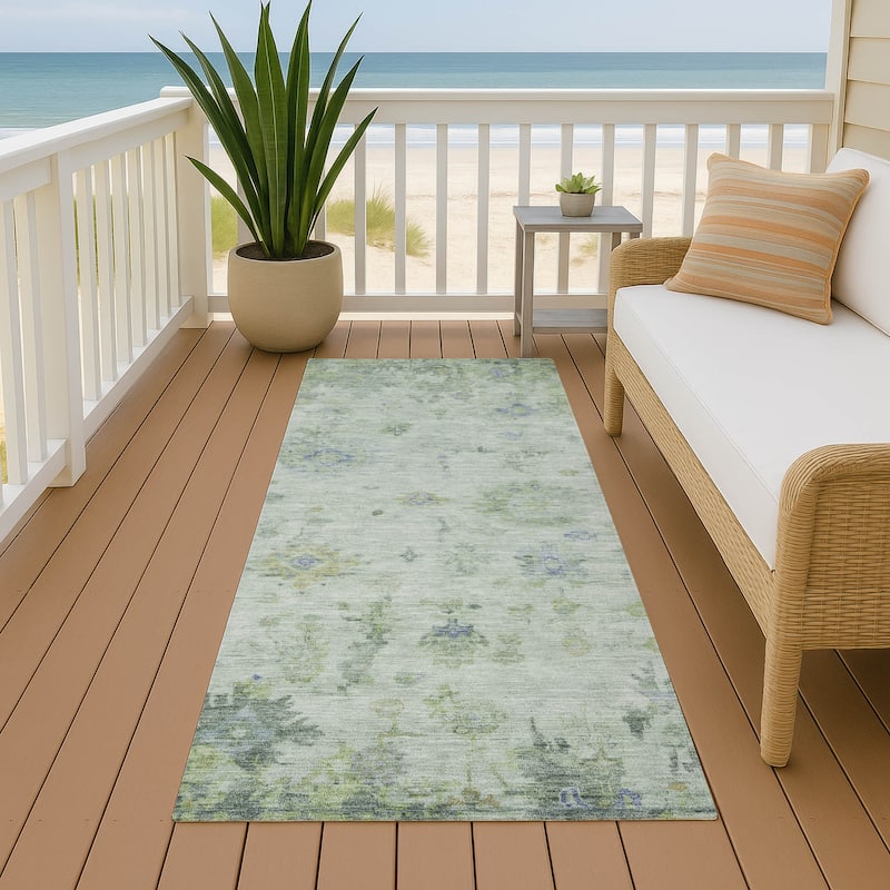 Machine Washable Indoor/ Outdoor Vintage Traditional Chantille Rug - Aloe - 2'3" x 7'6"