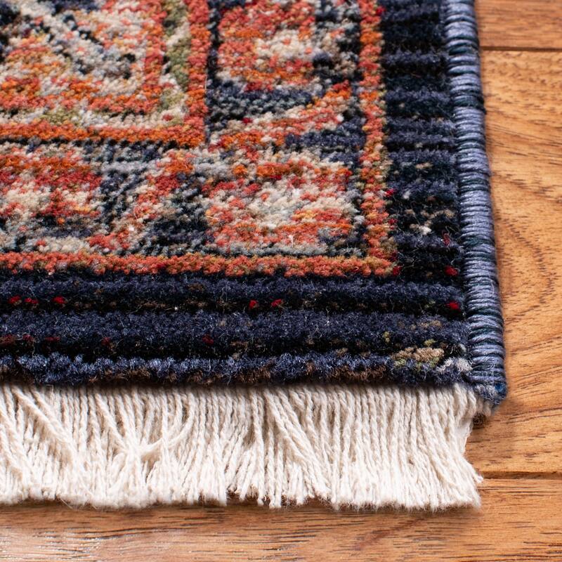 SAFAVIEH Herat Gaylene Traditional Distressed Rug