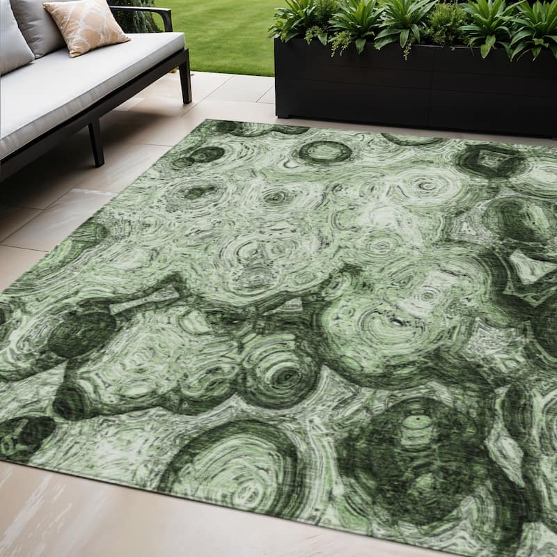 HomeRoots Abstract Transitional Rectangle Outdoor Rug - 5' X 8'