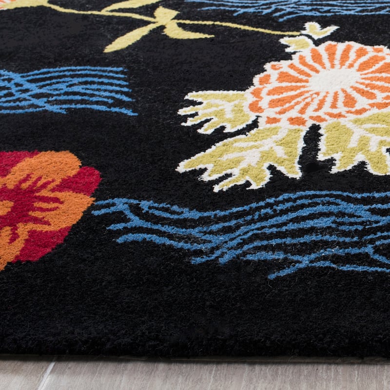 SAFAVIEH Handmade Bella Nurit Modern Floral Wool Rug