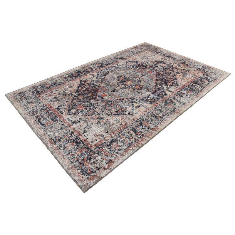 Traditional Tira Collection Area Rug