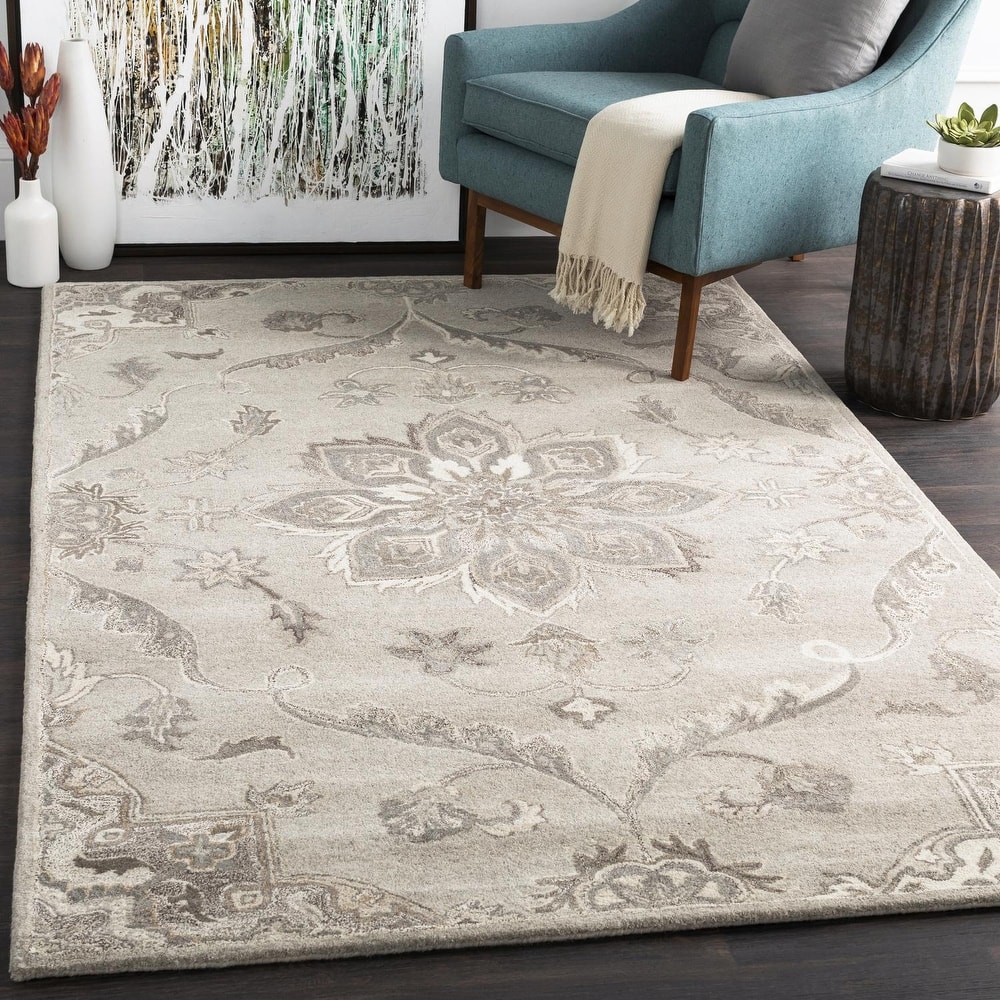 Livabliss Traditional Caesar Floral & Botanical Area Rug