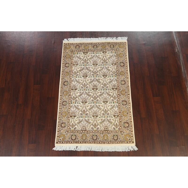 Wool/ Silk Vegetable Dye Tabriz Oriental Area Rug Hand-knotted Carpet - 4'0" x 6'4"