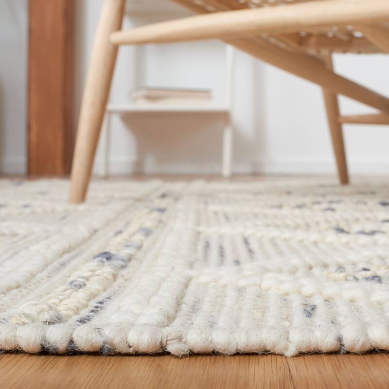 SAFAVIEH Handmade Natura Madlena Boho Jute & Wool Braided