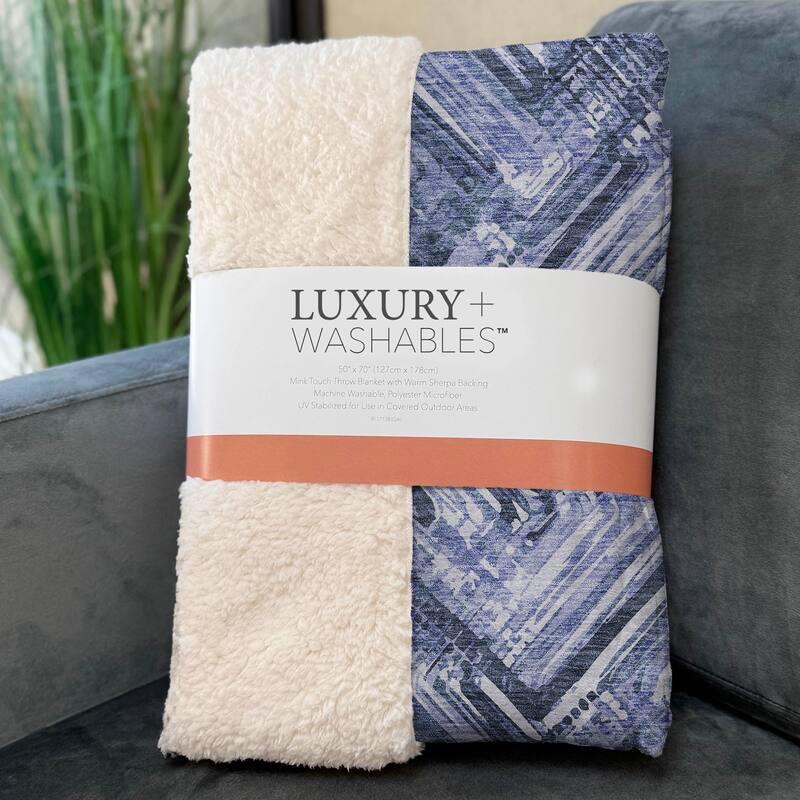Premium Machine Washable Modern Chevron Sherpa Throw Blanket