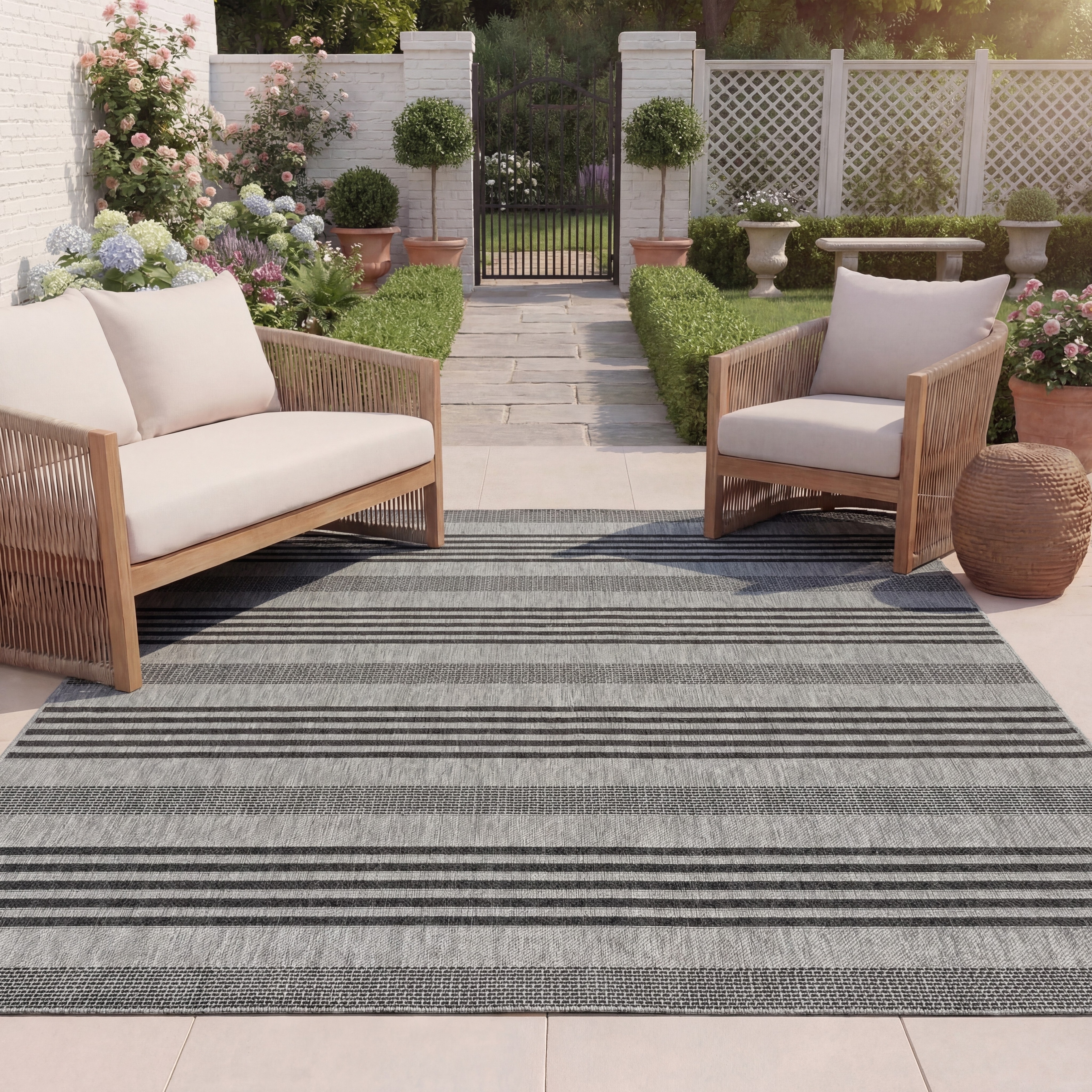 SAFAVIEH Beach House Gritta Transitional Rug