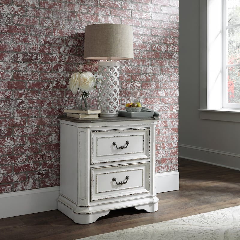 Magnolia Manor Panel Bed, Dresser and Mirror, and Nightstand Set