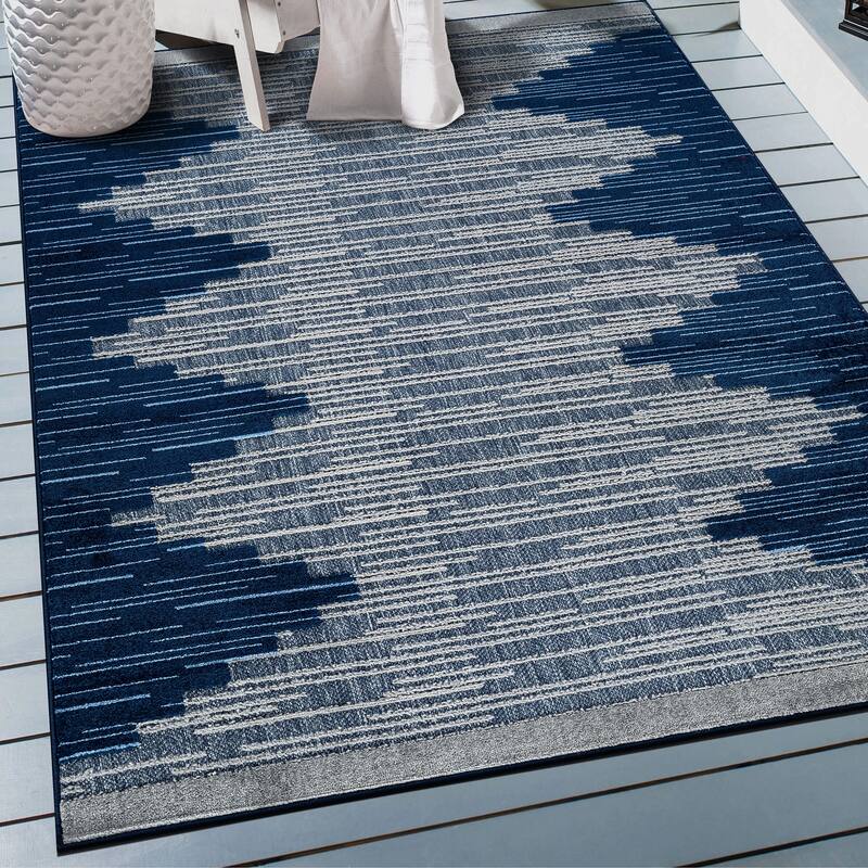 World Rug Gallery Indoor/Outdoor High-Low Textured Area Rug, Geometric Easy-Clean Patio Rug - 4' x 6'