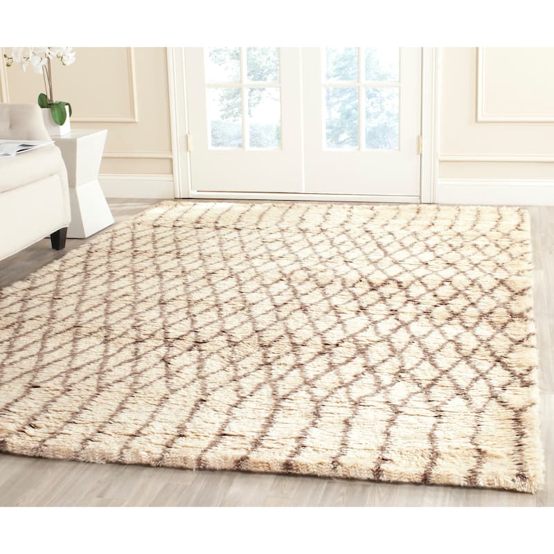 SAFAVIEH Handmade Casablanca Shag Elsebet Tribal Wool Rug - 8' x 10' - Ivory/Grey