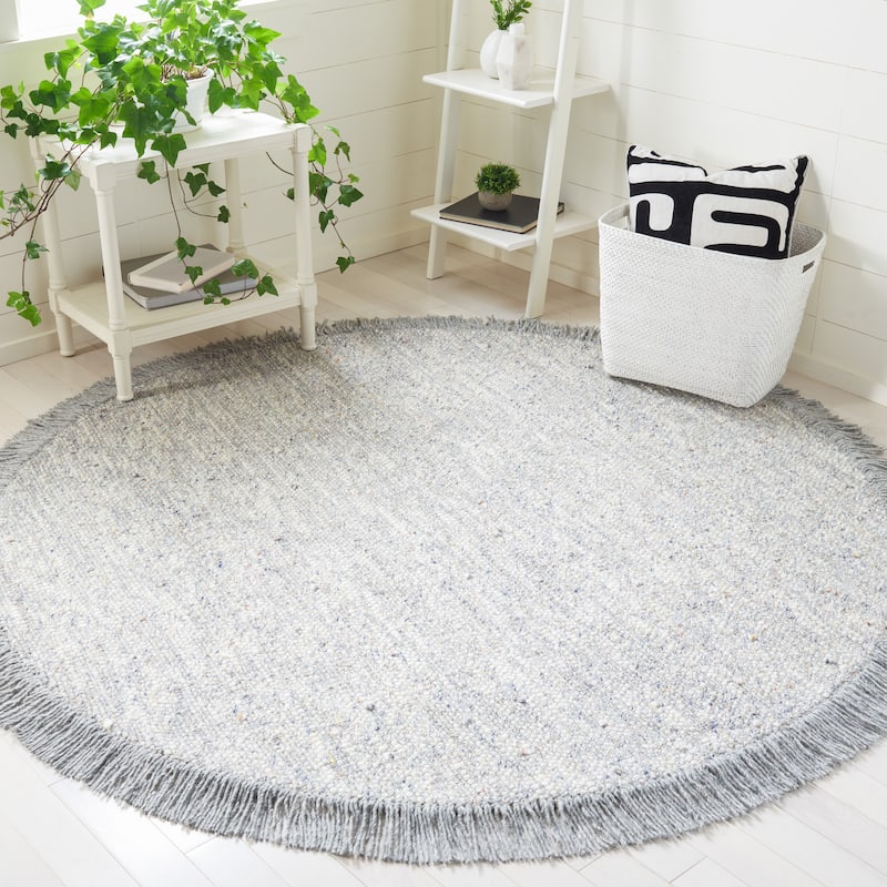 SAFAVIEH Handmade Vermont Larissa Wool Rug - 6' Round - Grey/Ivory