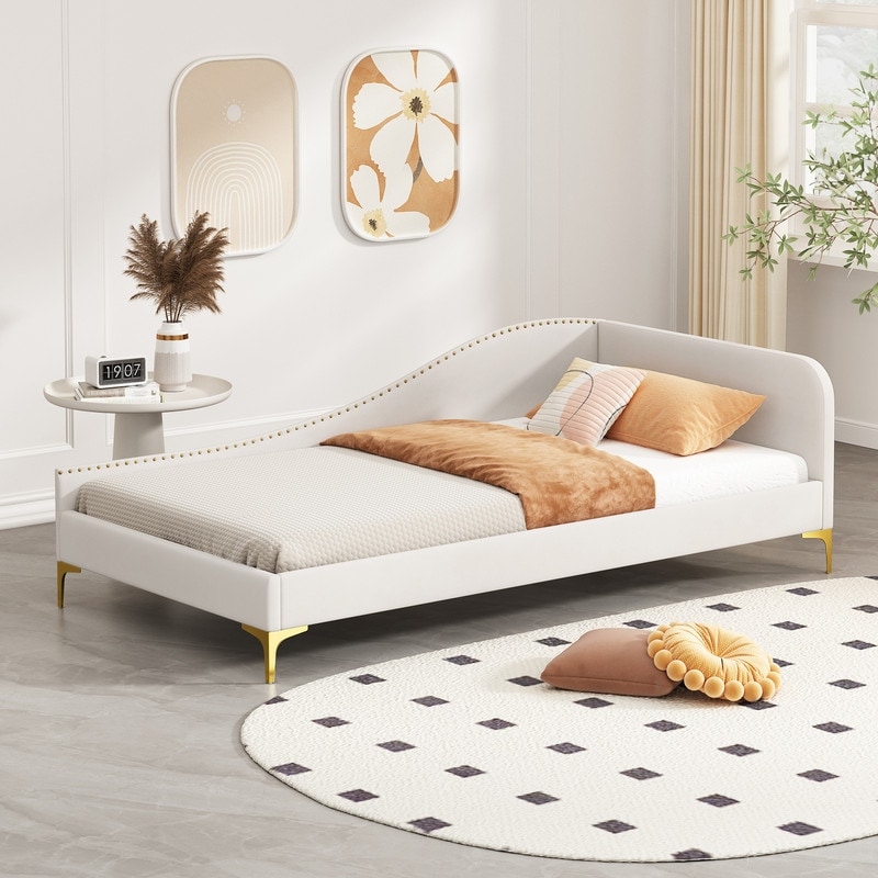 Chaise lounge daybed with outlet trundle