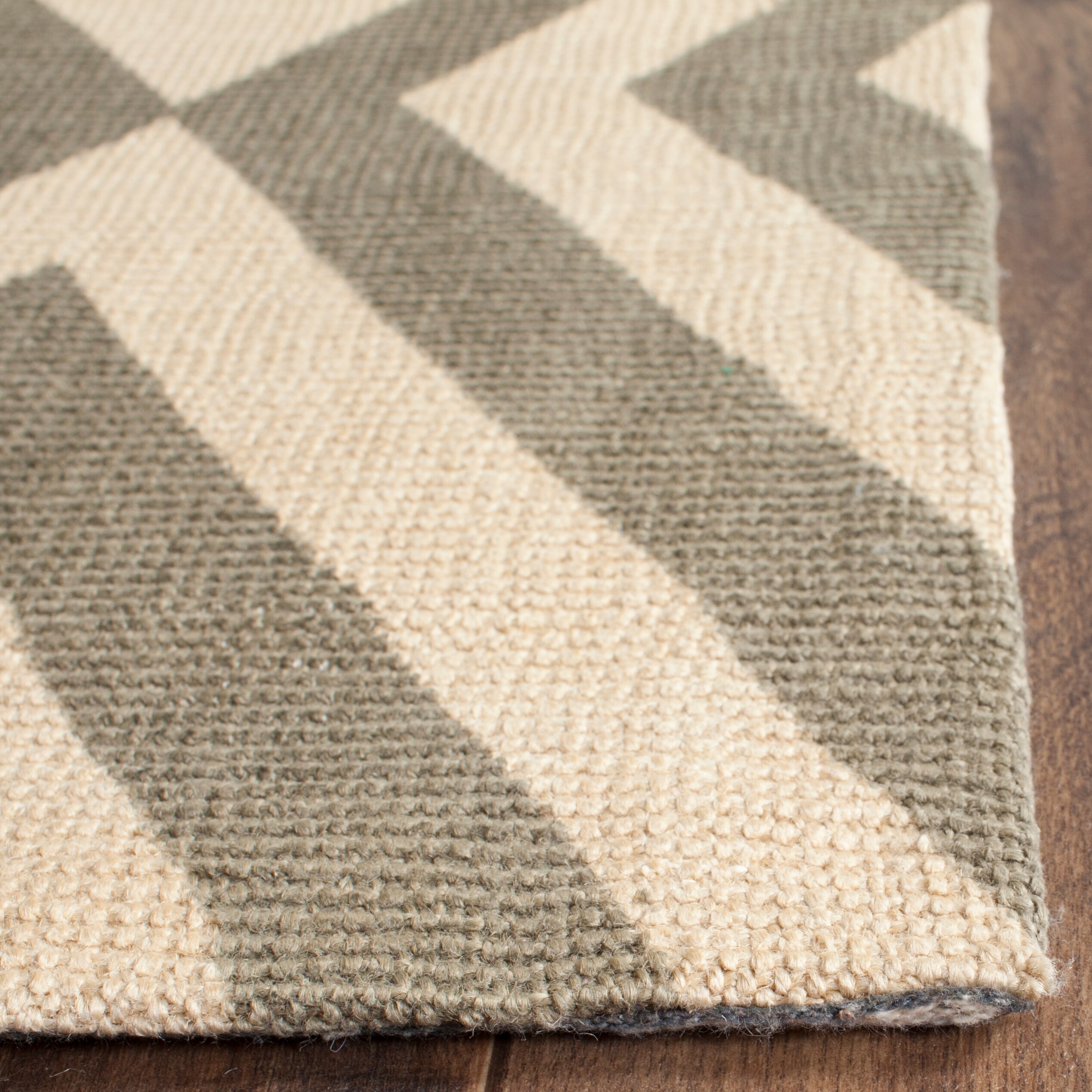 Safavieh Cedar Brook Collection CDR238G Handmade Jute Area Rug Ivory 8' x 10' Navy Safavieh Cedar Brook Collection CDR238G Handmade Jute Area Rug Ivory 8' x 10' Navy