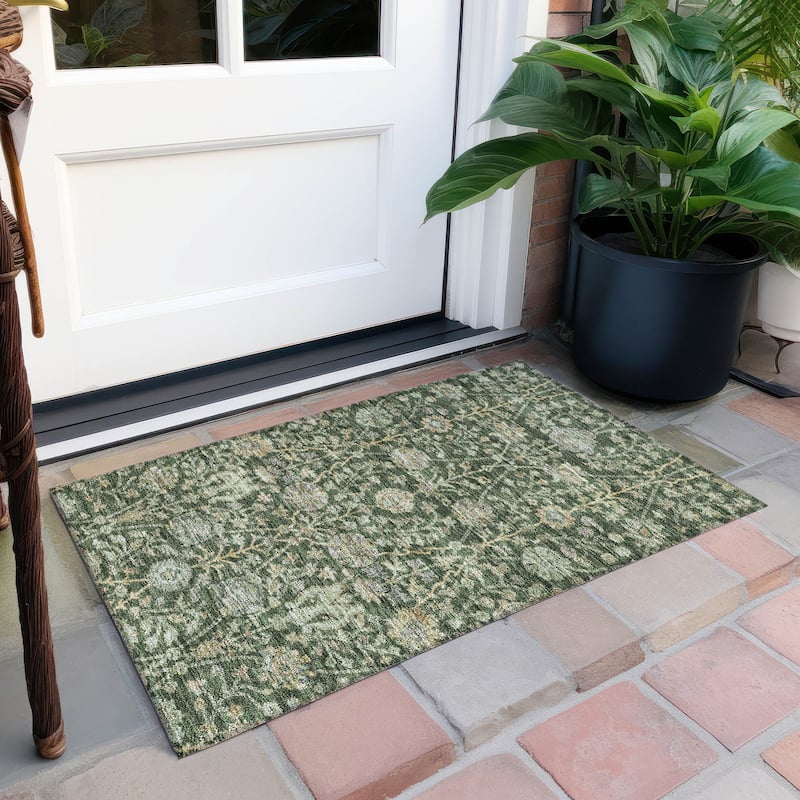 Machine Washable Indoor/ Outdoor Traditional Kashan Chantille Rug