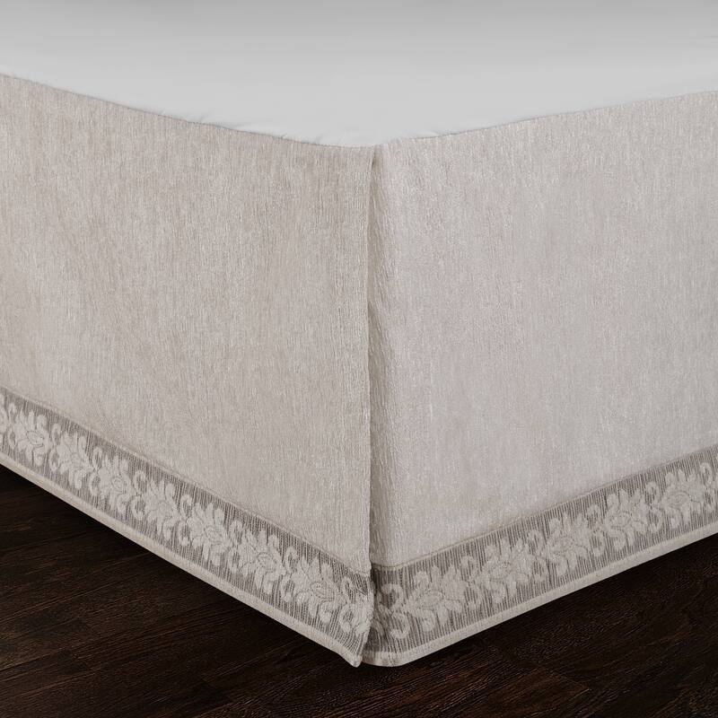 Queensbury Comforter Set