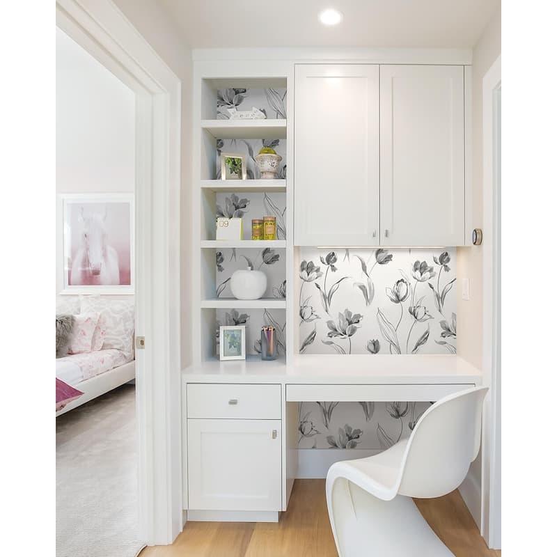 NextWall Tulip Toss Floral Peel and Stick Wallpaper - 20.5 in. W x 18 ft. L