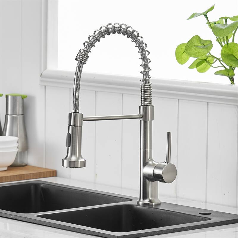 Single Handle Commercial Kitchen Faucet with Pull Down Sprayer