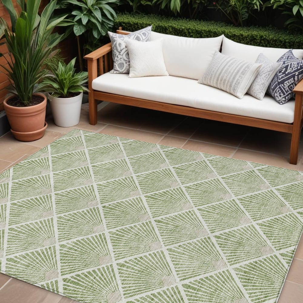 HomeRoots Geometric Transitional Rectangle Outdoor Rug