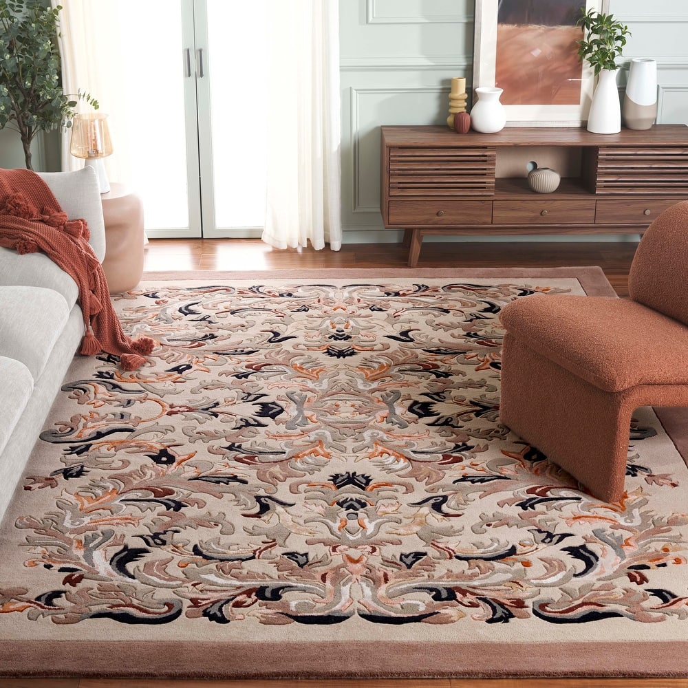 SAFAVIEH Handmade Savonnerie Sarah Wool & Viscose Rug