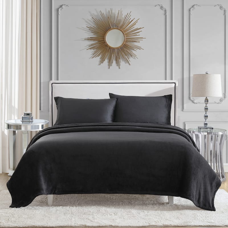 Juicy Couture Plush Sheet and Pillow Cases Set - Black - King