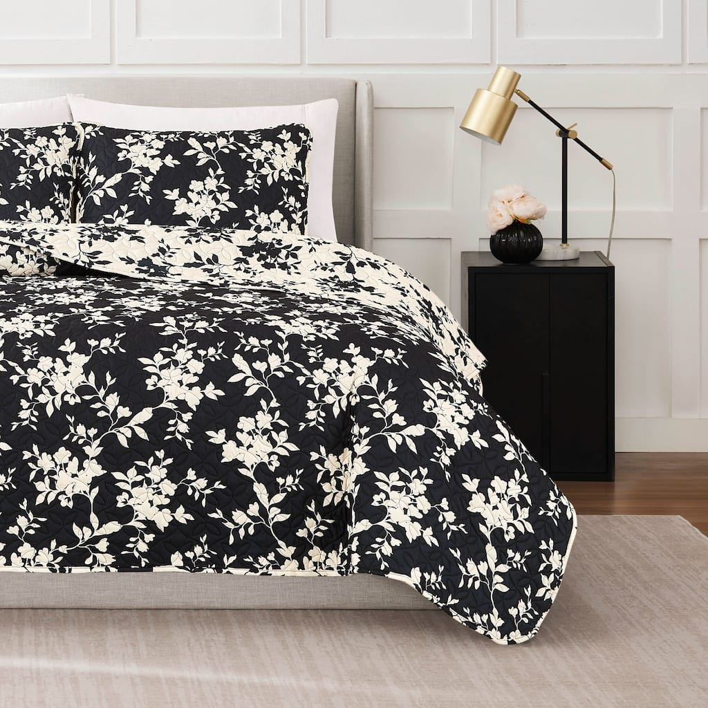 Nine West Silhouette Floral Quilt Sets