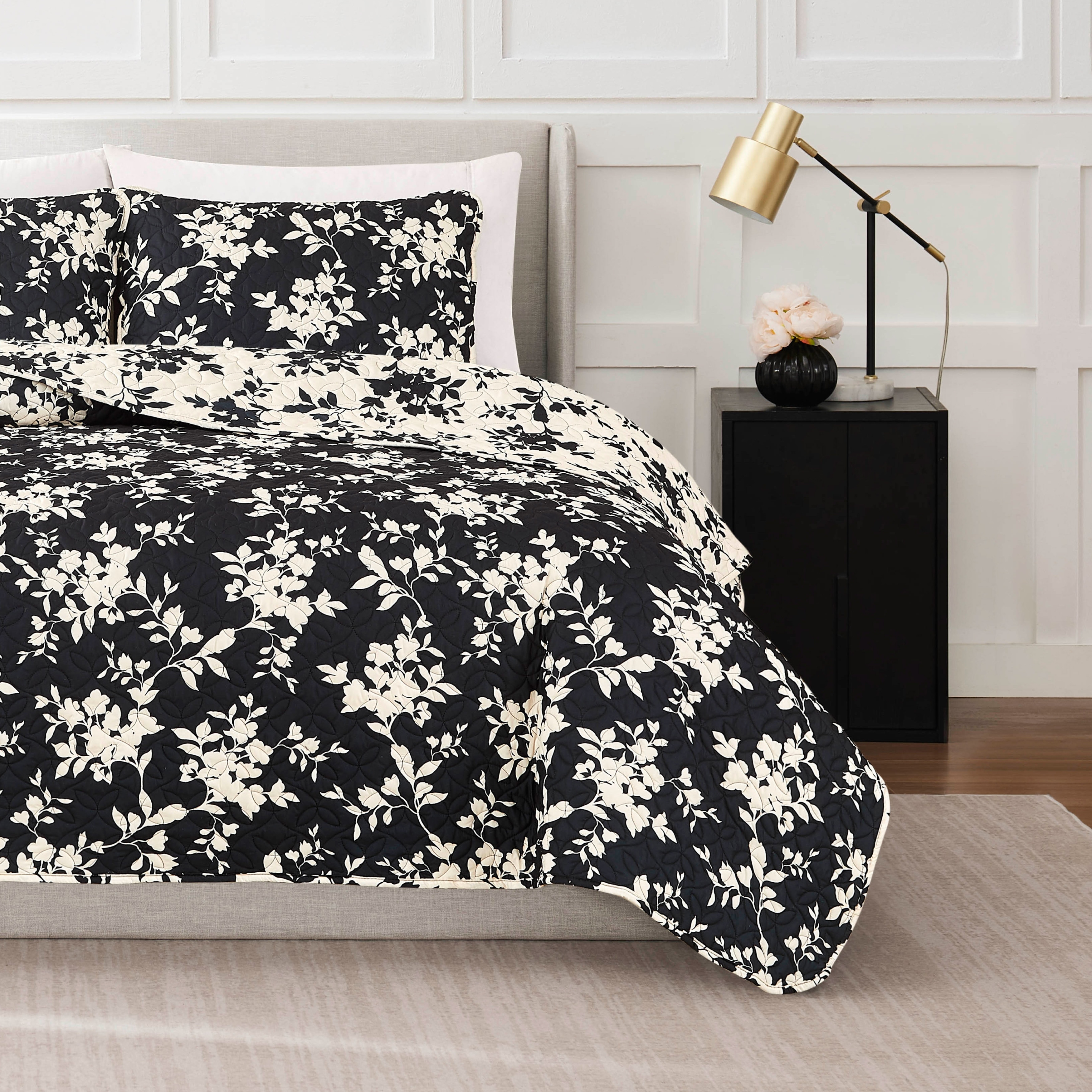 Nine West Silhouette Floral Quilt Sets