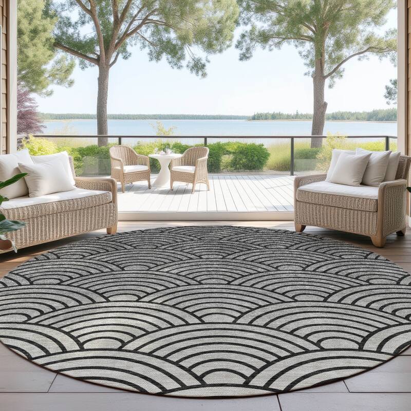 Machine Washable Indoor/ Outdoor Contemporary Poppy Chantille Rug - Black - 8' x 8'