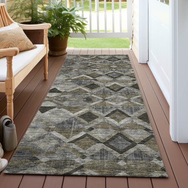 Machine Washable Indoor/ Outdoor Boho Modern Chantille Rug