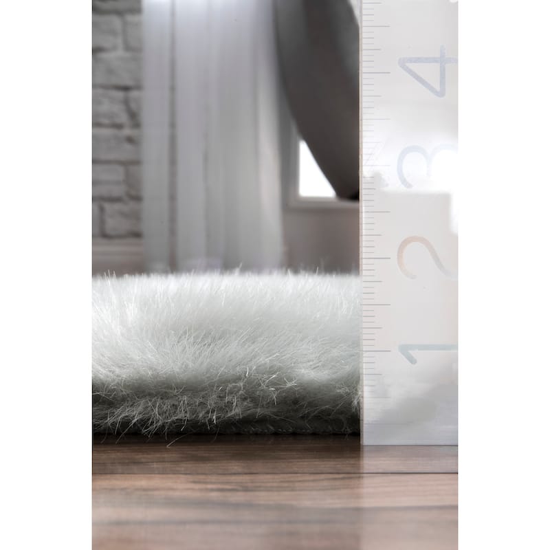 Nuloom Faux Sheepskin Shaunna Area Rug