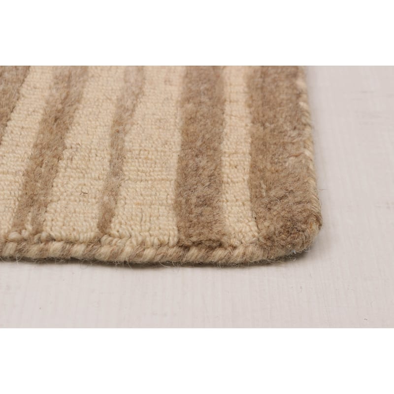 Kashkuli Gabbeh Tan Rug 7'6" x 10'8" - 7'6 x 10'8