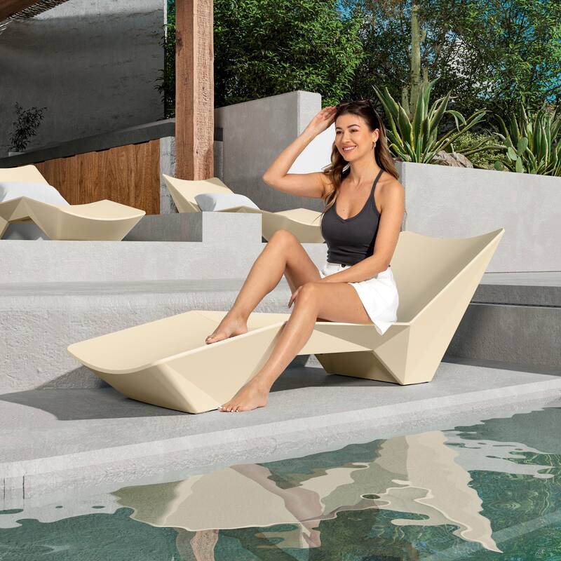 Outdoor Pool Lounger Chair Ergonomic S-Curve Recliner