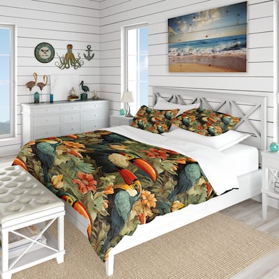 Designart "Toucan Tapestry Tropical Pattern I" Orange Floral Bedding Cover Set With 2 Shams