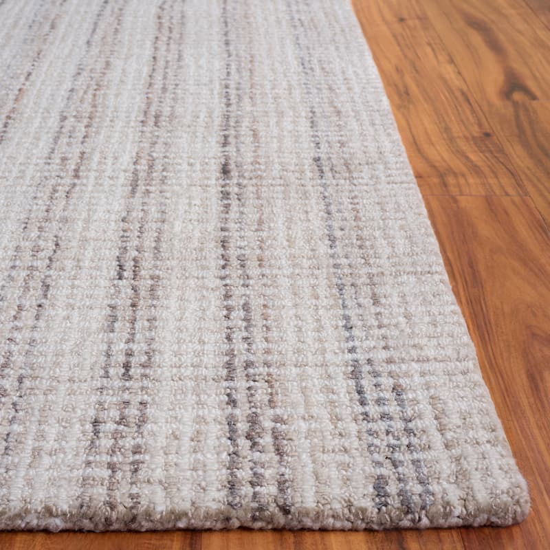 SAFAVIEH Handmade Renewal Yveta Rug