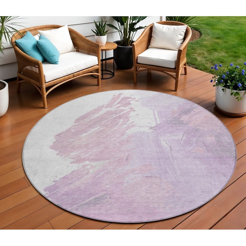 HomeRoots Abstract Transitional Rectangle Outdoor Rug - 8' Round