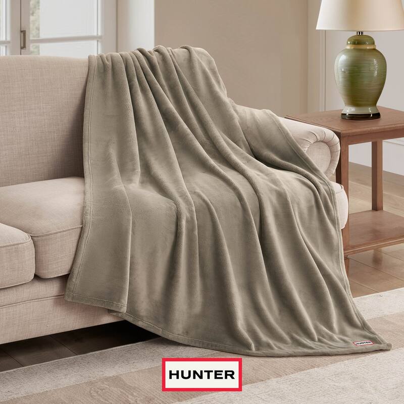 Hunter Coco Flannel Throw Blanket