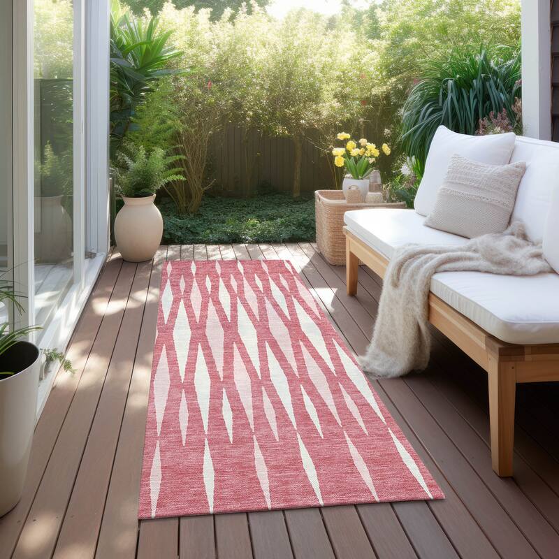 Machine Washable Indoor/ Outdoor Chantille Mosaic Contemporary Rug - Blush - 2'3" x 7'6"