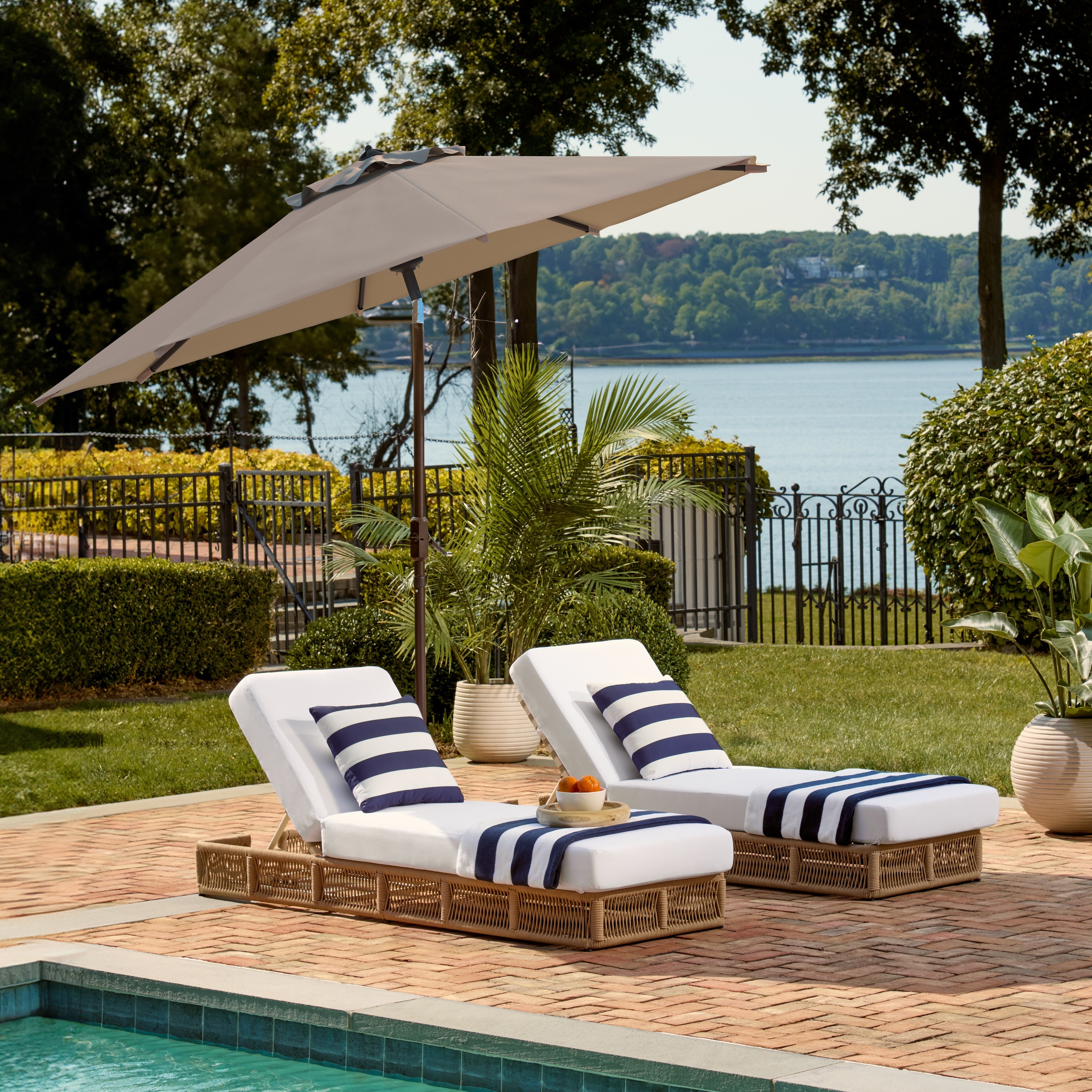 9 foot patio umbrella base Safavieh UV Resistant Zimmerman ft Crank Black/ White Market Provides ultimate shade during the warm weather conditions and a sunny day Serwall 9-ft Blue Square Crank