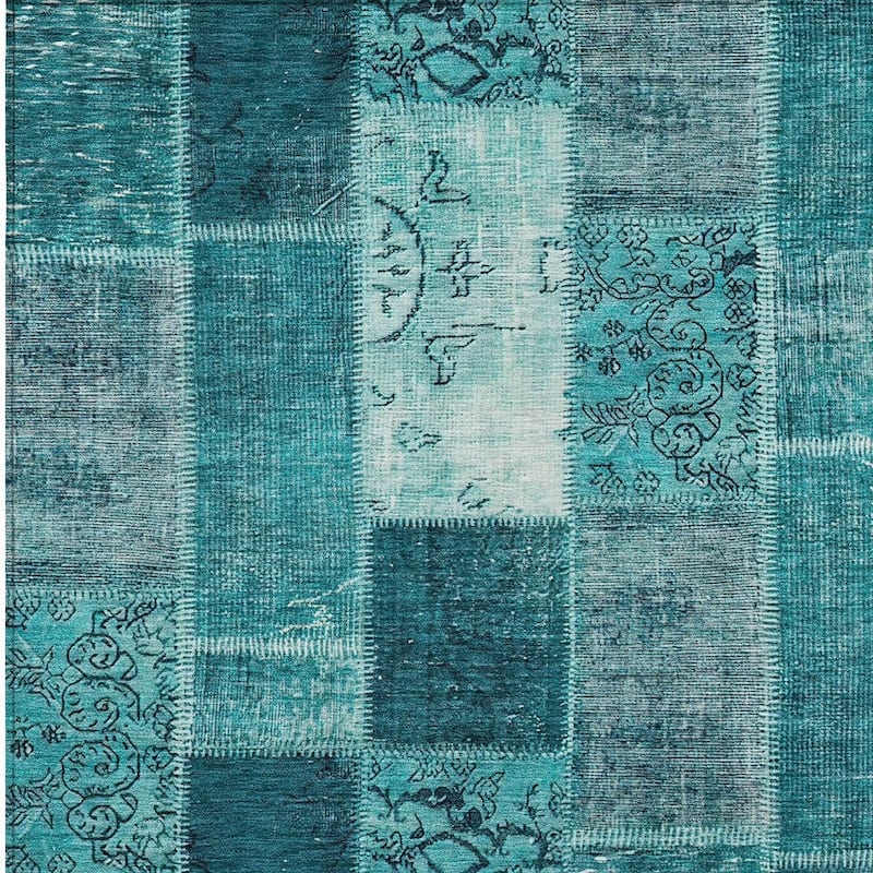 HomeRoots Patchwork Traditional Rectangle Outdoor Rug