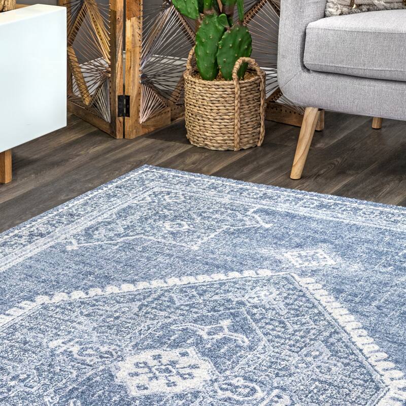Nuloom Traditional Vintage Medallion Marg Area Rug