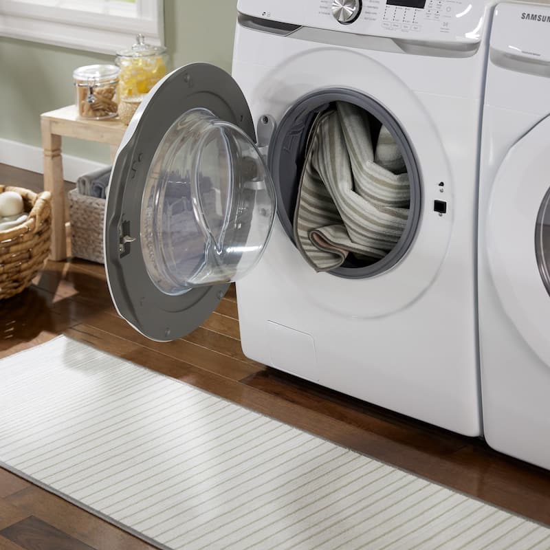 TOWN & COUNTRY BASICS Layne Everwash® Area Rug