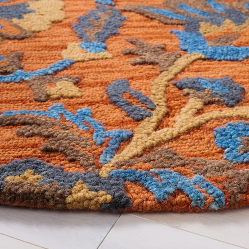 SAFAVIEH Handmade Blossom Agripina Floral Wool Rug