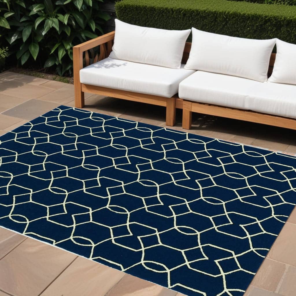Pari Sleek Geometric Weather Resistant Modern Chic Hand-Woven Outdoor Rug - 8' X 11'