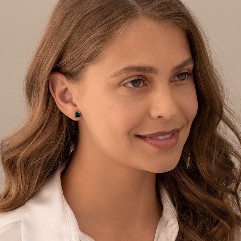 14k Yellow Gold Emerald Stud Earrings 1.85 ct Princess Shape