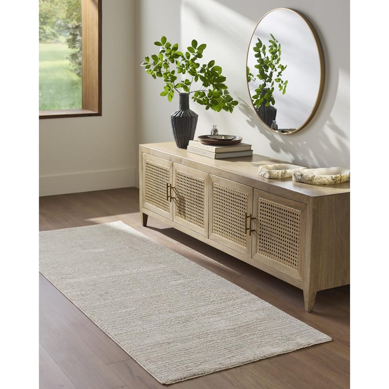 Livabliss Gakko Rustic Area Rug - Ivory - 2'7" x 7'3"