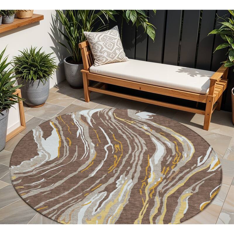 HomeRoots Abstract Transitional Rectangle Outdoor Rug - 8' Round
