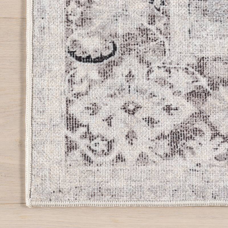 Nuloom Florrie Medallion Machine Washable Area Rug