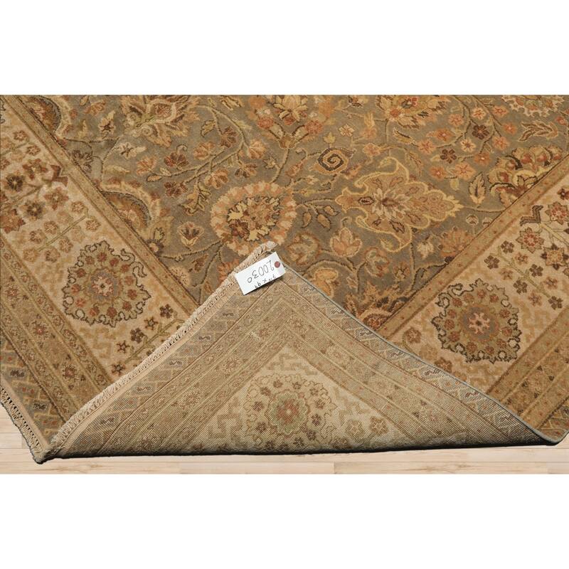 7'10''x9'9'' Tibetano Hand Knotted Wool Gray Agra Traditional Rug - 7' 10'' x 9' 9''