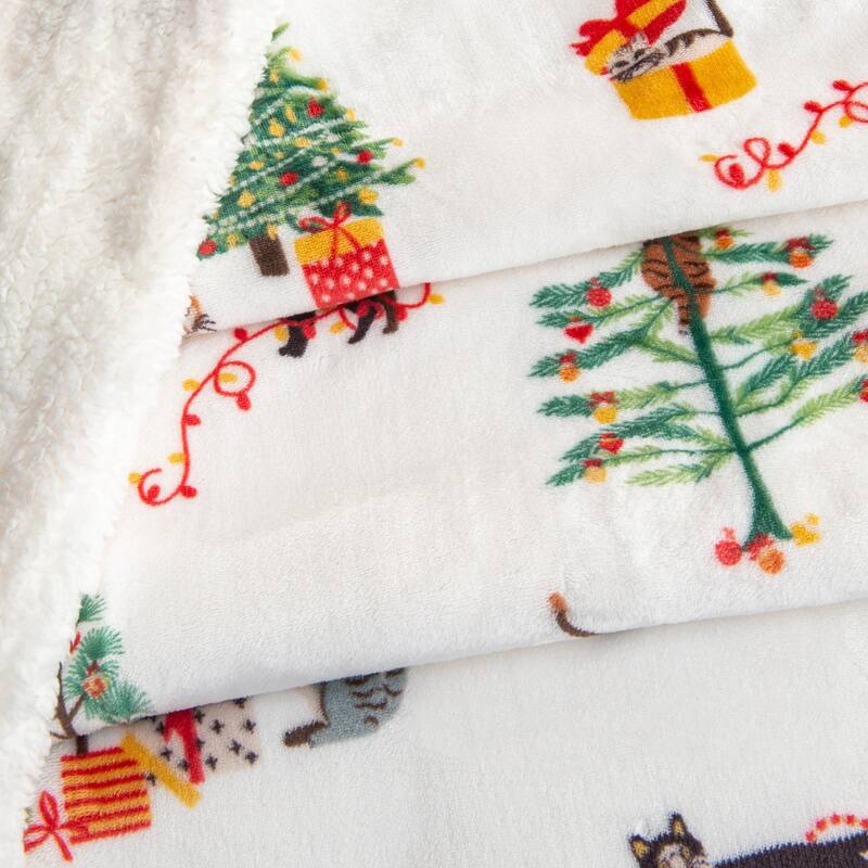 Linery & Co. Velvet Plush Fleece Reversible Sherpa Holiday Printed Throw.