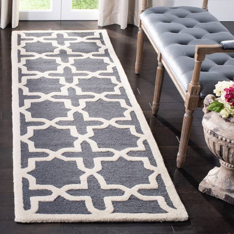 SAFAVIEH Handmade Cambridge Remedios Geometric Wool Rug - 2'6" x 10' Runner - Dark Grey/Ivory