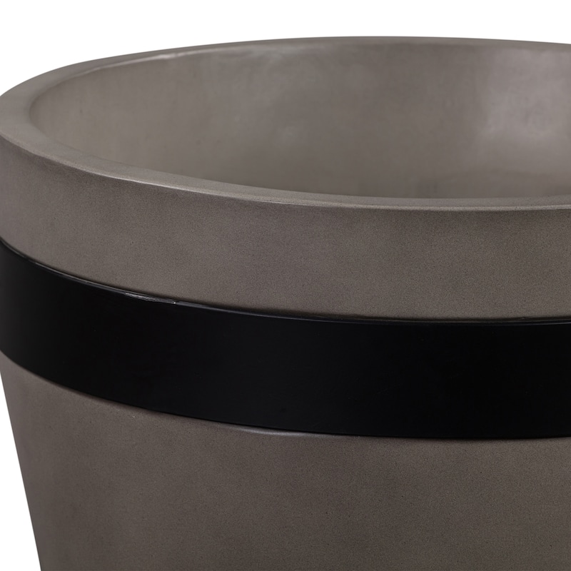 Obsidian Modern Indoor Outdoor Lightweight Concrete Planter - Medium